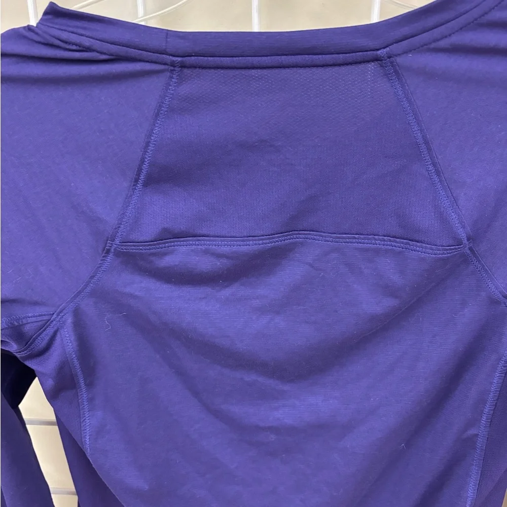 BUNDLE OF TWO L.L.Bean Women’s “Missis” size XS long sleeve activewear shirts. - Picture 16 of 16